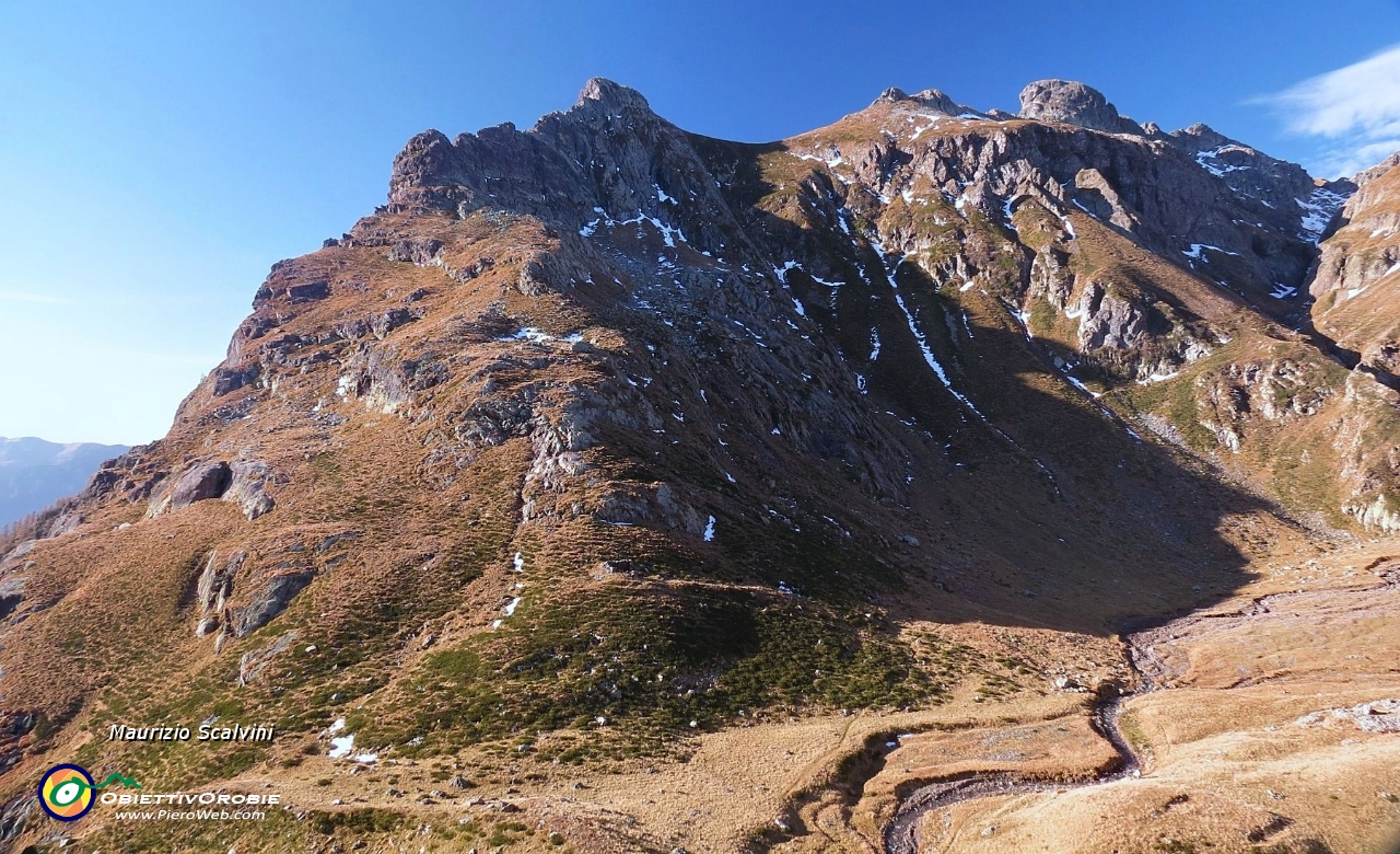 08 Il Pizzo di Giacomo e il Torrione di San Giacomo....JPG